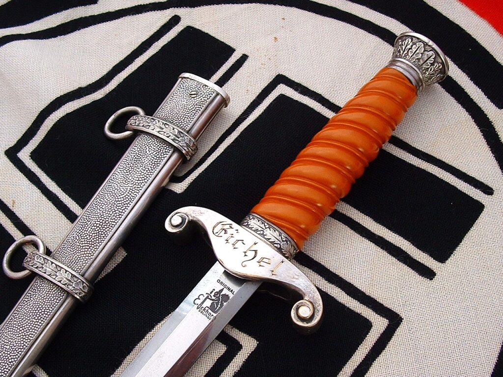 2 - Personalize Heer Dagger to a Major by Eickhorn - D1224