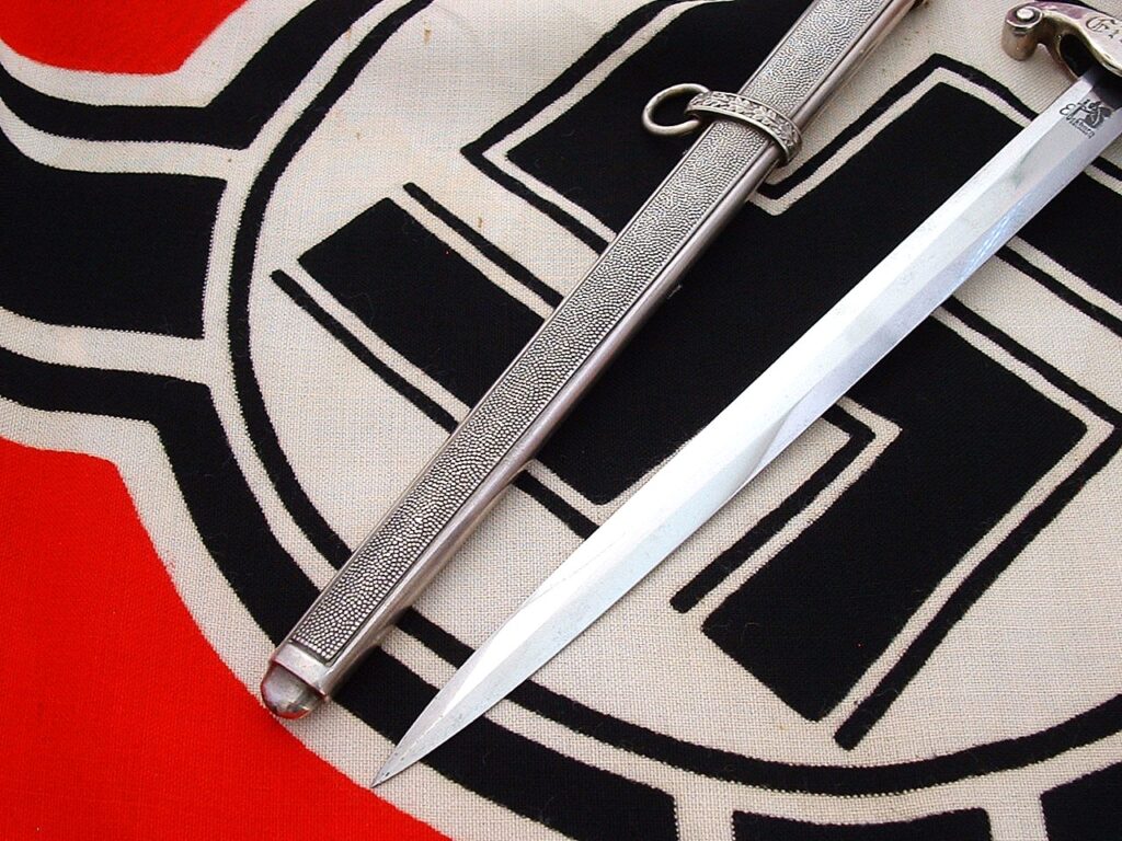 6 - Personalize Heer Dagger to a Major by Eickhorn - D1224