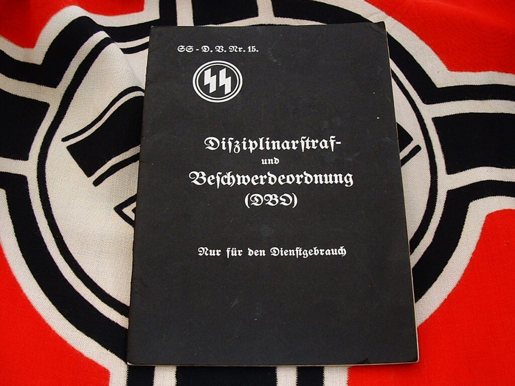 1 - Allgemeine SS Disciplinary Rule Pamphlet - RC122