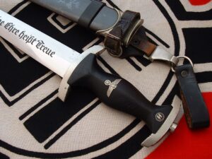 11 - Minty M33 SS Dagger by Klaas - RC146