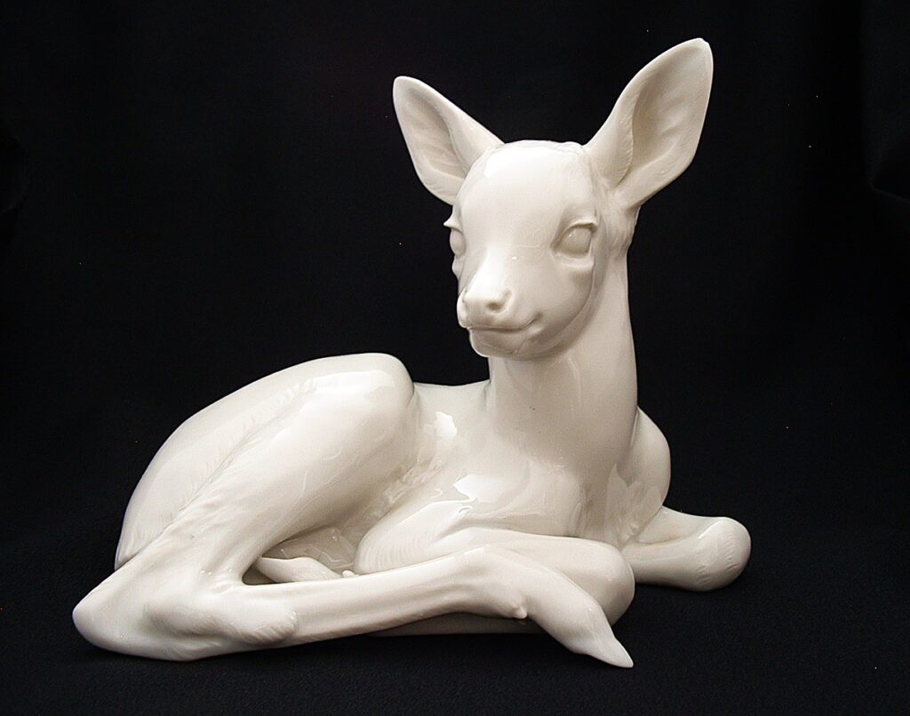 11 - SS Allach Lying Fawn - RC133