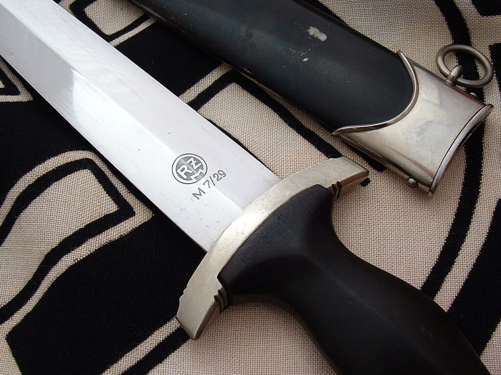 13 - Exclamation Motto SS Dagger by RZM 729 - RC131