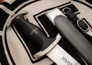 6 - Early Mint M33 SS Dagger by 12034 - RC129