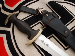 7 - Rare Mid Period M33 SS Dagger by RZM 12138 - RC124