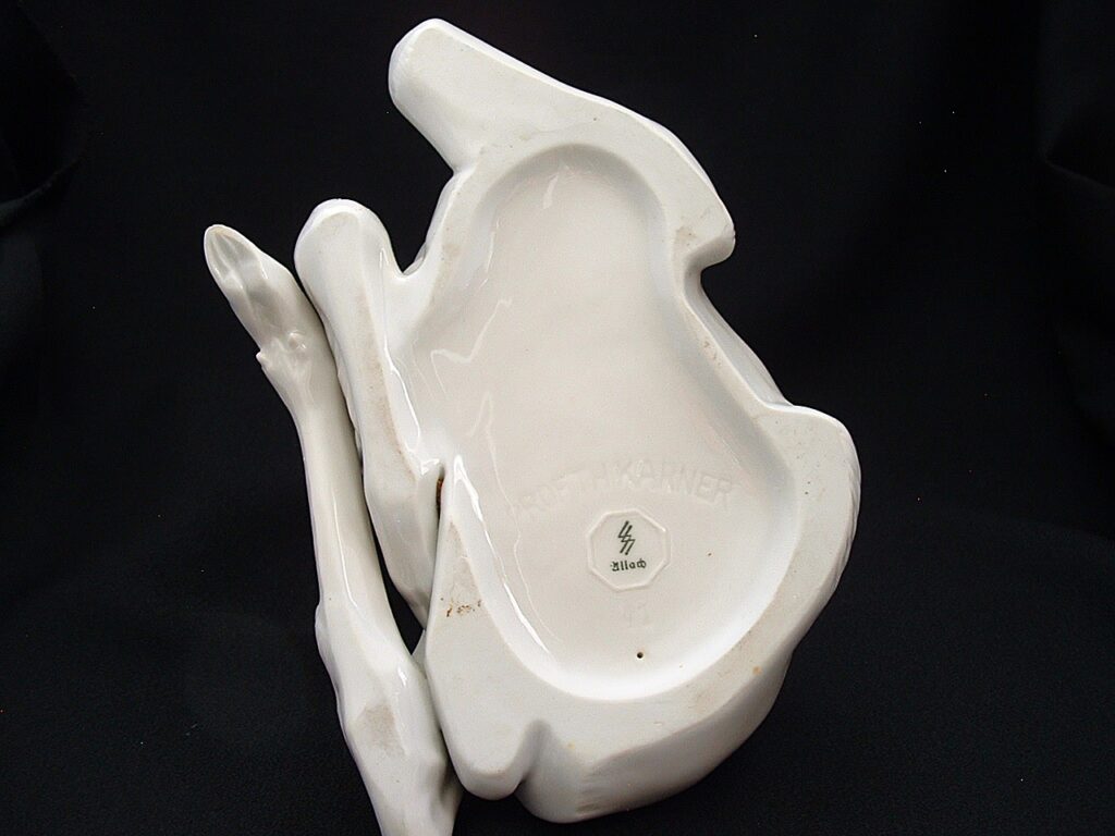 8 - SS Allach Lying Fawn - RC133