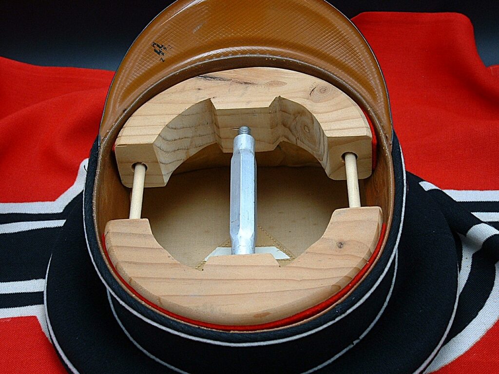 8 - Stunning SS Visor - RC125