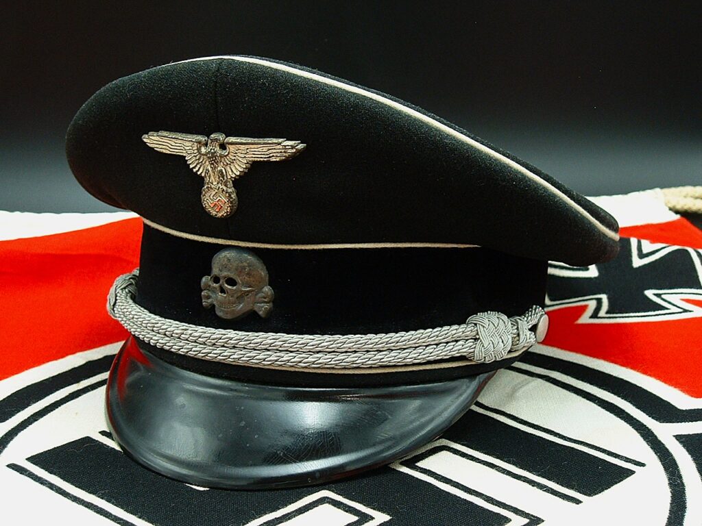 11 - Allgemeine SS Officer's Visor - RC149
