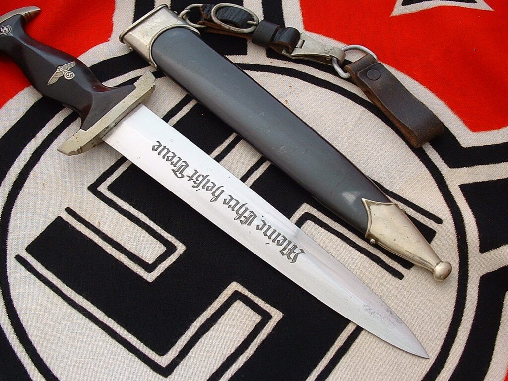 11 - Rare Maker M33 SS Dagger by E. Pack - RC151