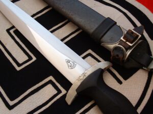 11 - Wonderful Boker M33 SS Dagger - RC152