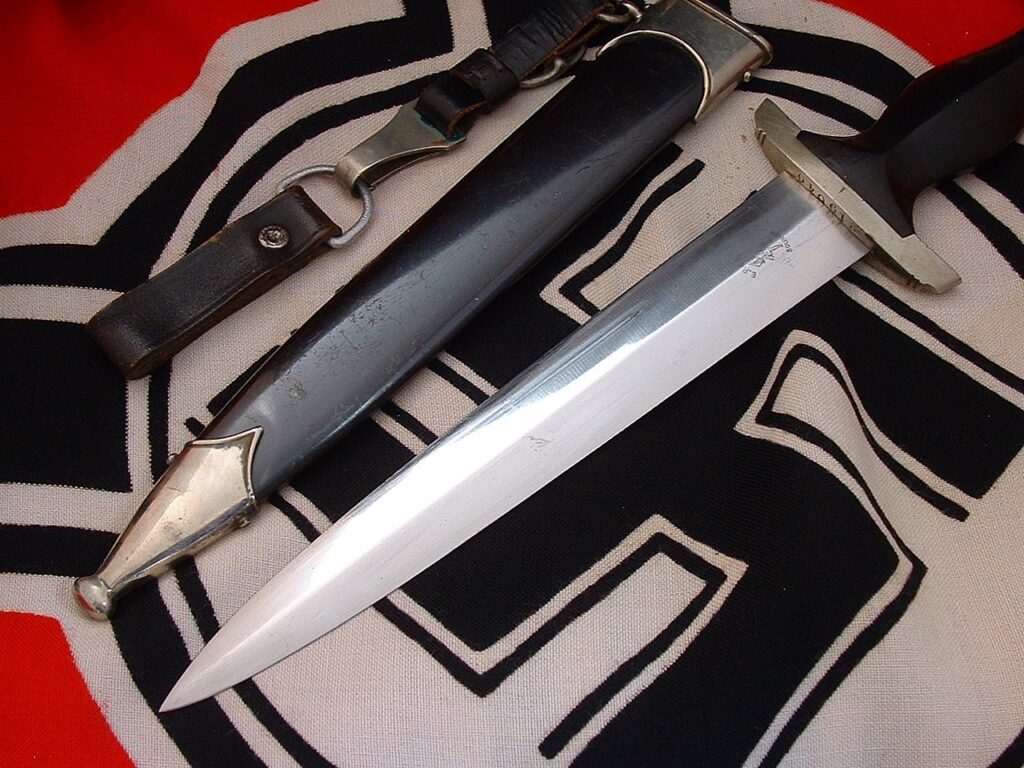 4 - Rare Maker M33 SS Dagger by E. Pack - RC151