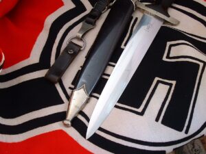 5 - Rare Maker M33 SS Dagger by E. Pack - RC151