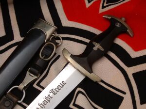 6 - Rare Maker M33 SS Dagger by E. Pack - RC151