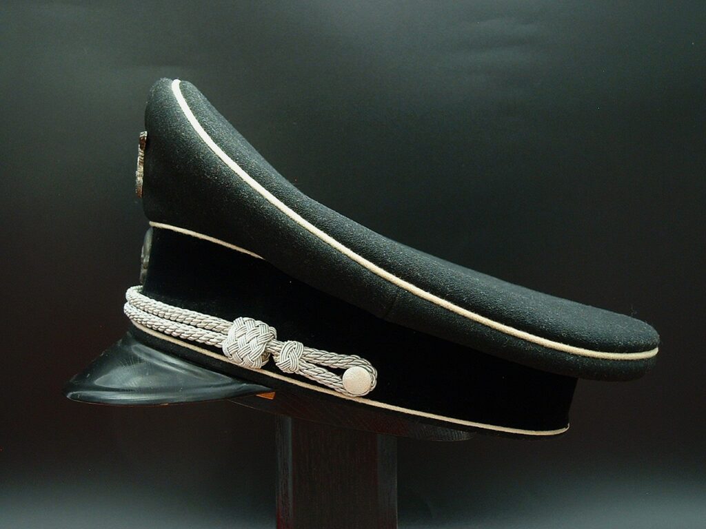 7 - Allgemeine SS Officer's Visor - RC149