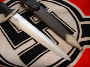 8 - Wonderful Boker M33 SS Dagger - RC152