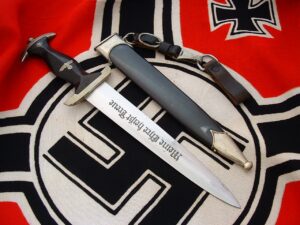 9 - Rare Maker M33 SS Dagger by E. Pack - RC151