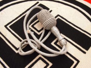 1 - 42cm Heer Dagger Portapee - A802