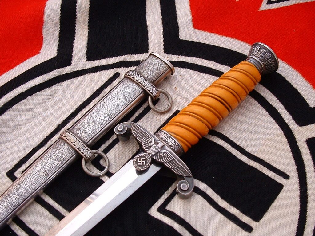 1 - Early Army Officer's Dagger by Eickhorn - D1235