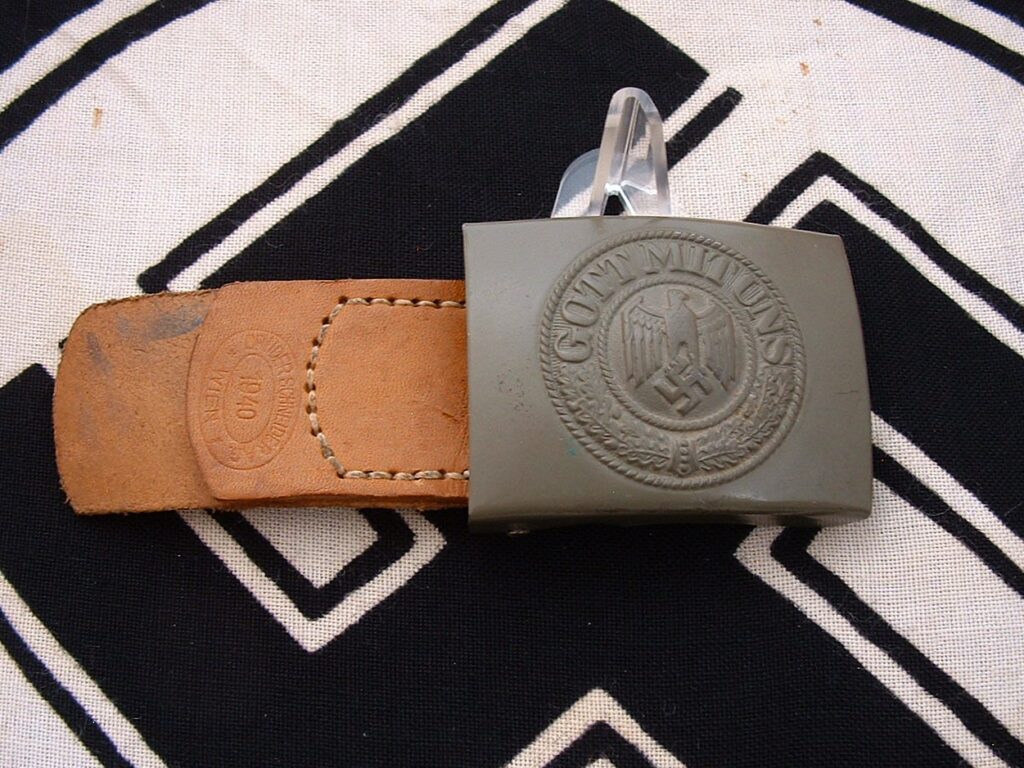1 - Super Nice Army Buckle - B223