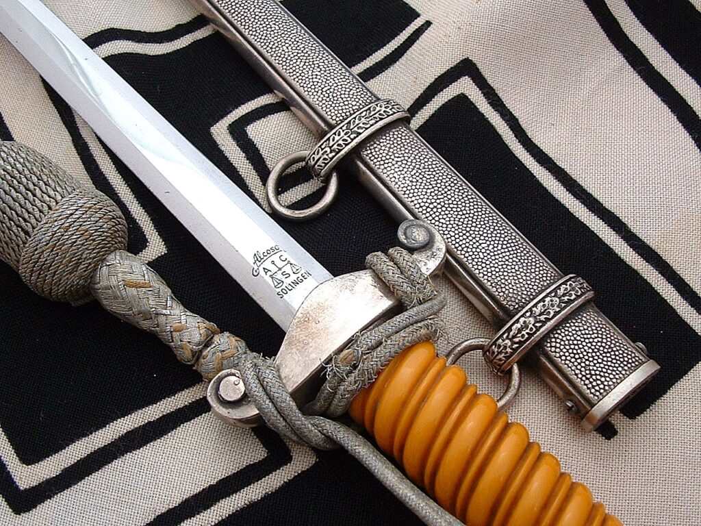 11 - Army Officer's Dagger by Alcoso - D1244