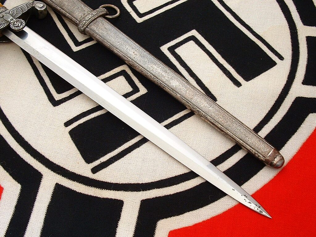11 - Glass Grip Army Officer's Dagger by E. Pack - D1243