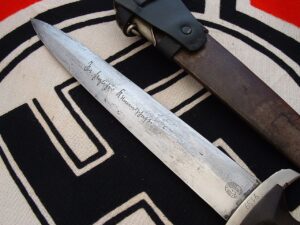 11 - ID'ed Lazy-Man Rohm SS Dagger - D1239