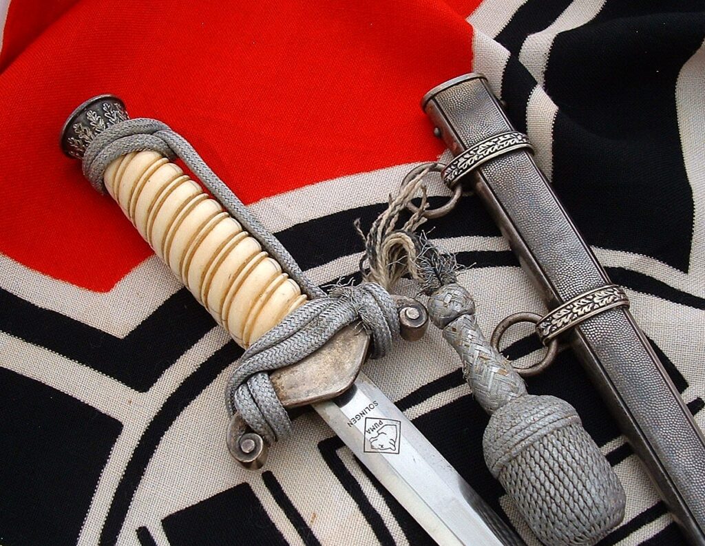 11 - Ivory Grip Army Dagger by Puma - D1242