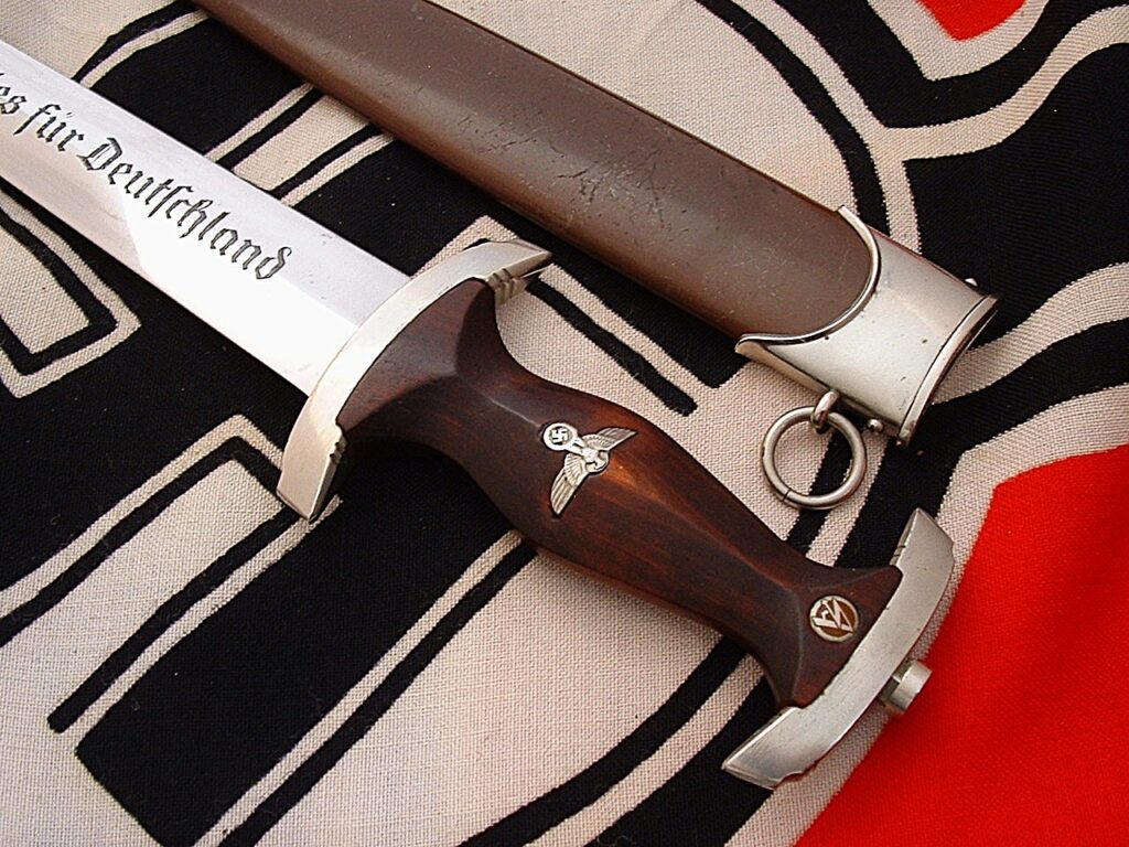 11 - Minty SA Dagger by Heller - D1240