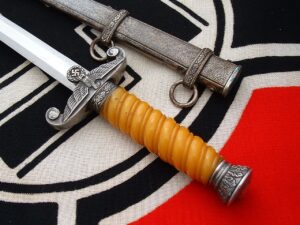 13 - Glass Grip Army Officer's Dagger by E. Pack - D1243