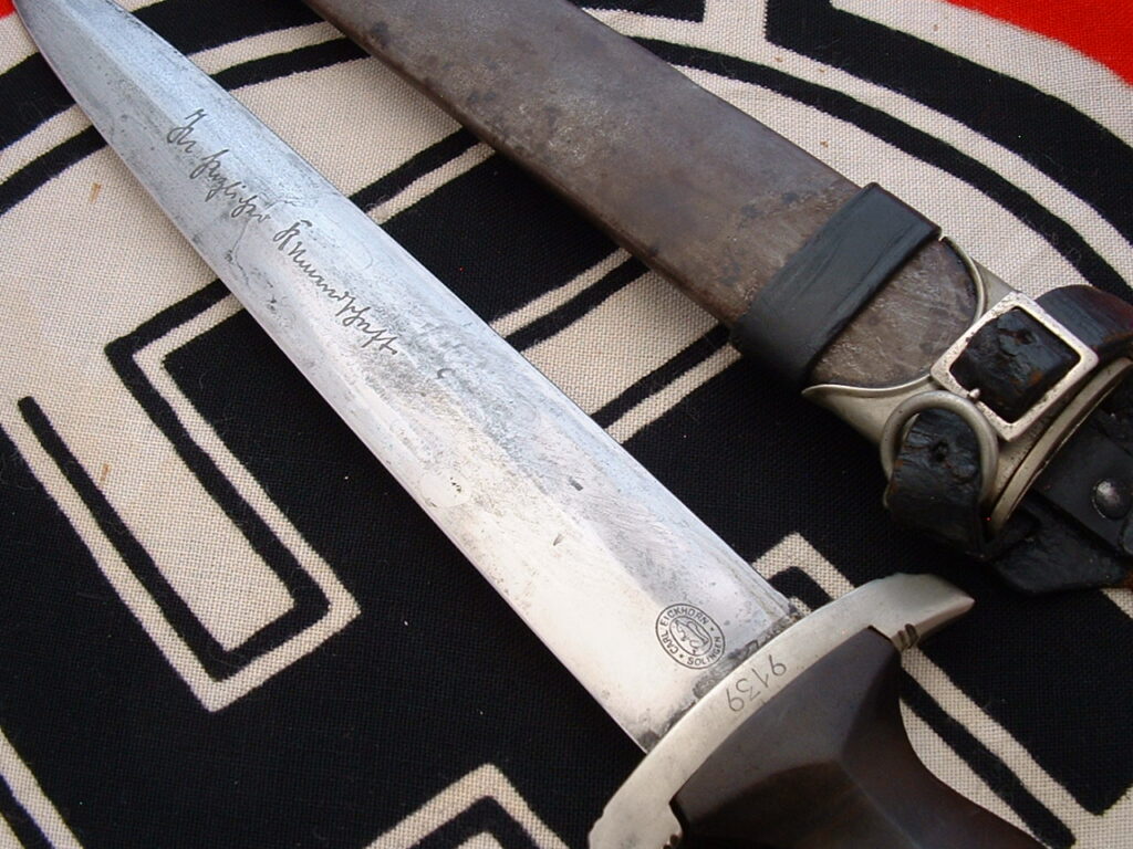 13 - ID'ed Lazy-Man Rohm SS Dagger - D1239