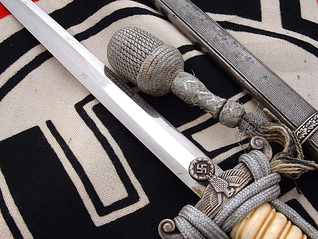 15 - Ivory Grip Army Dagger by Puma - D1242