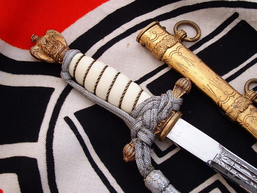 2 - 3rd Reich Navy Dagger by Eickhorn - D1237