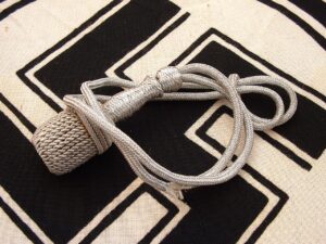 2 - 42cm Heer Dagger Portapee - A802