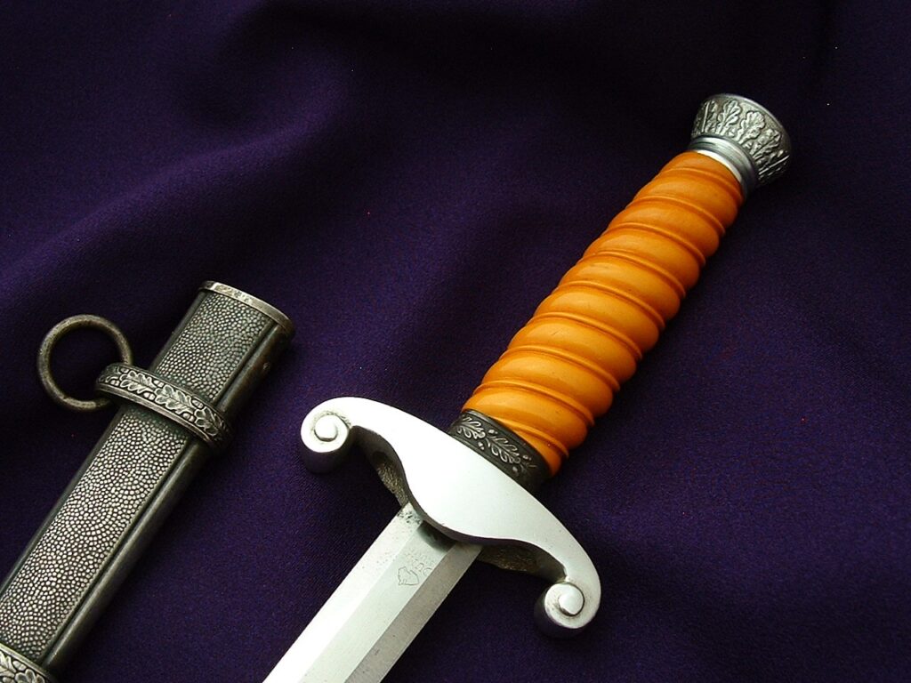 2 - Army Officer's Dagger by Puma - D1230