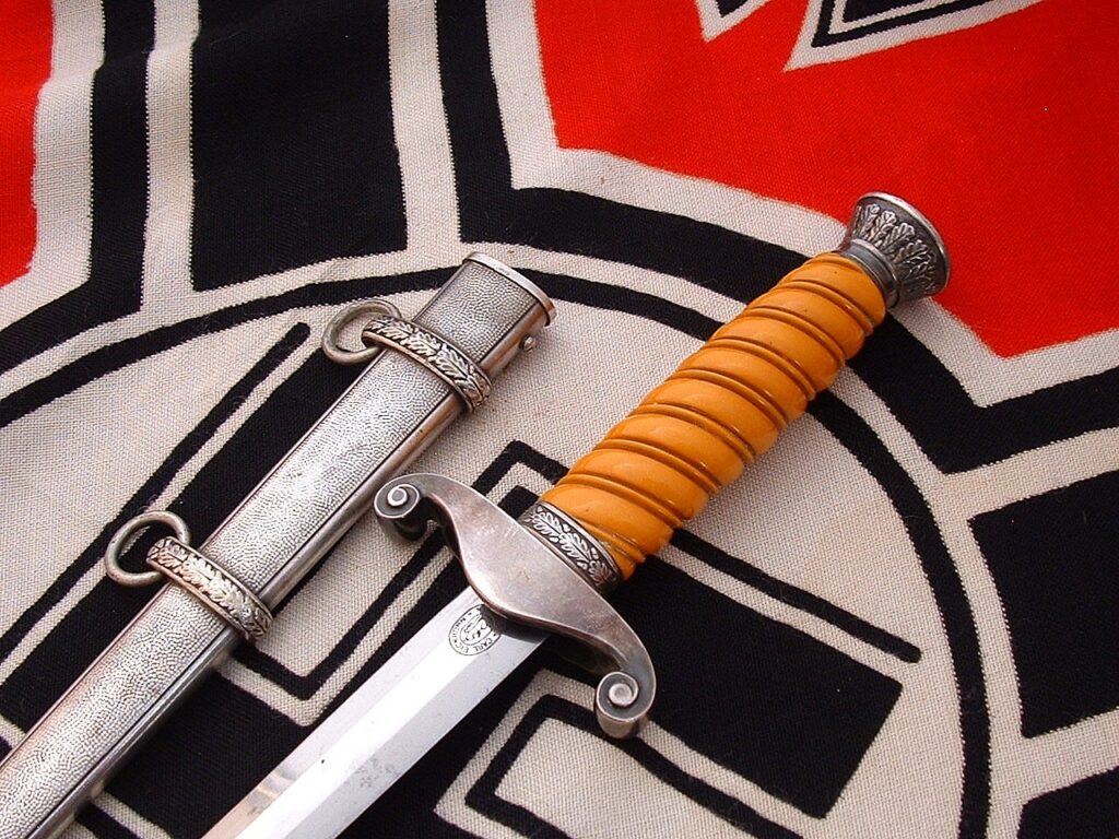 2 - Early Army Officer's Dagger by Eickhorn - D1235