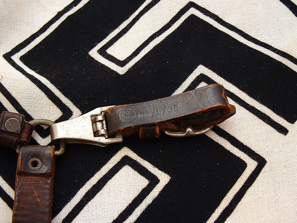 3 - 3 Piece SA Dagger Hanger - A806