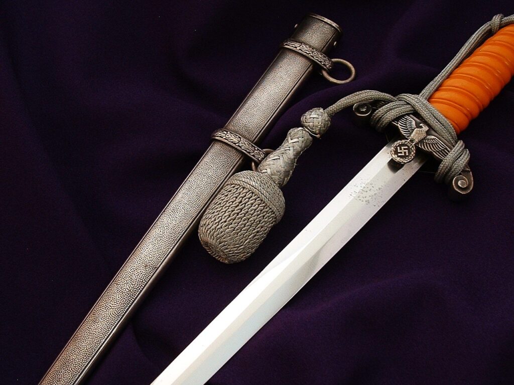 3 - Early Eickhorn Heer Officers' Dagger - D1248