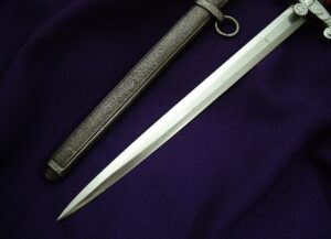 4 - Army Officer's Dagger by Puma - D1230
