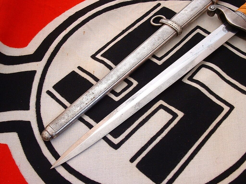 4 - Early Army Officer's Dagger by Eickhorn - D1235