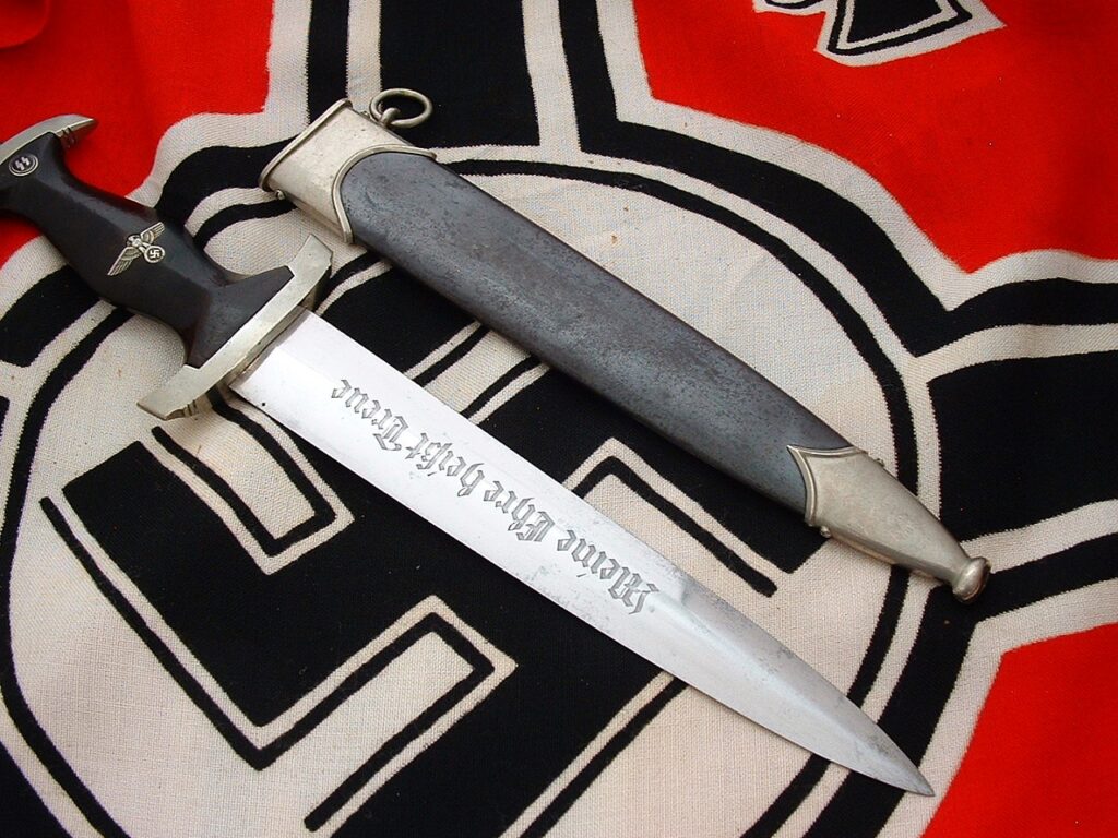 5 - Early SS M33 by Klaas - D1241