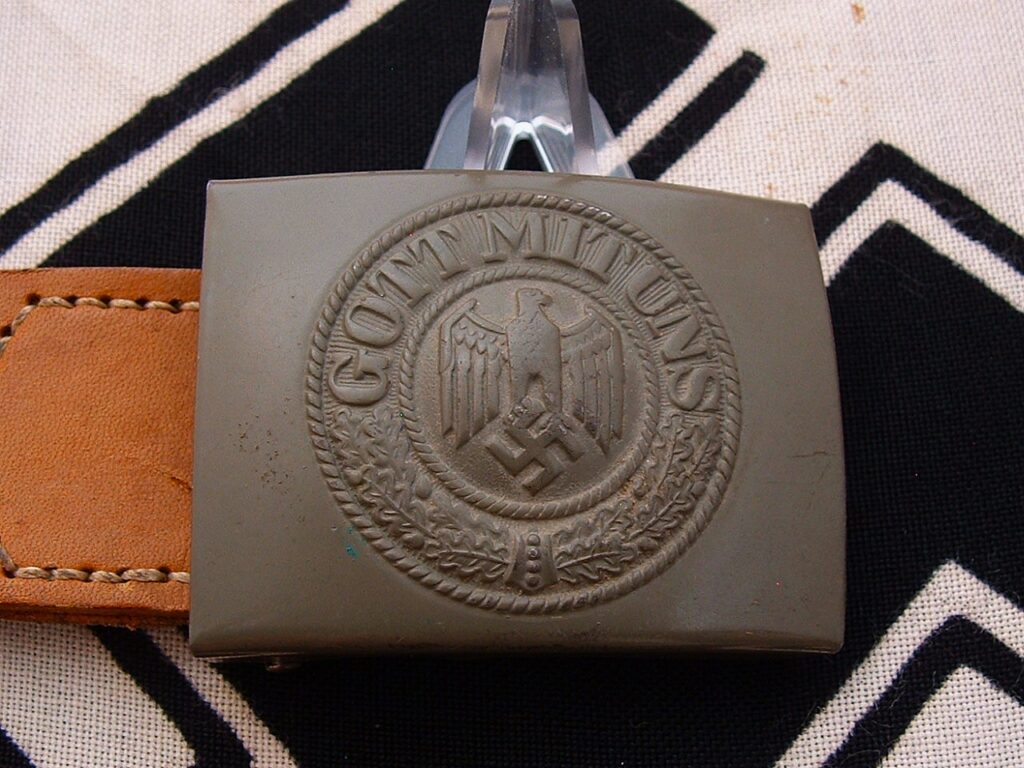 5 - Super Nice Army Buckle - B223