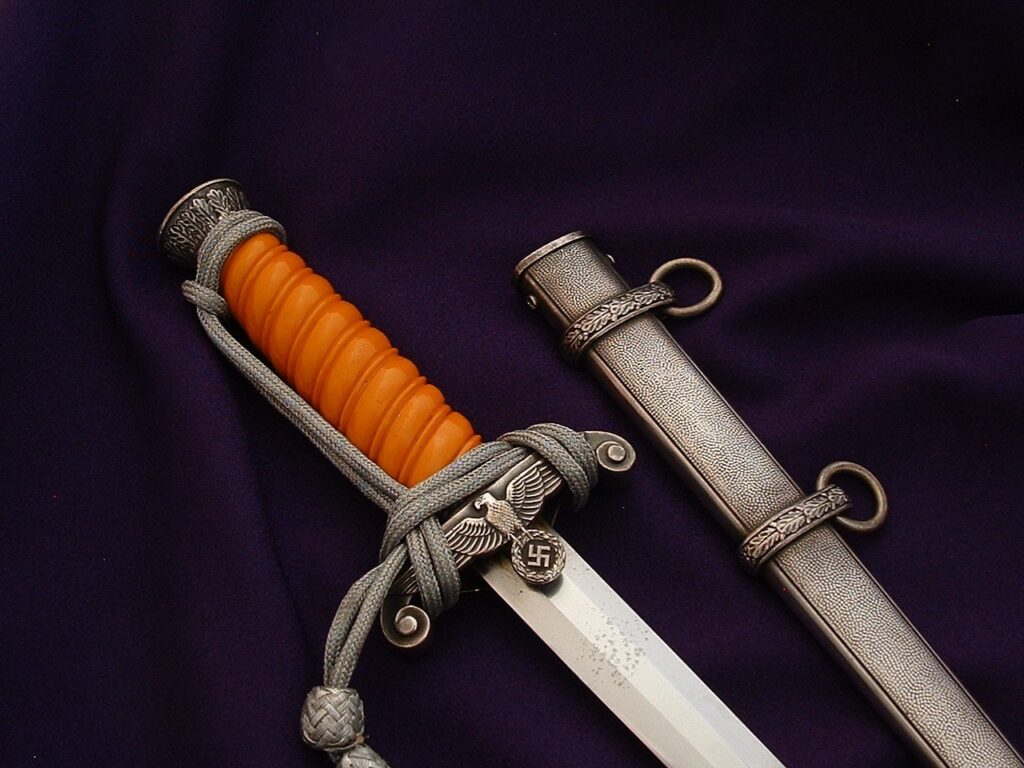 6 - Early Eickhorn Heer Officers' Dagger - D1248