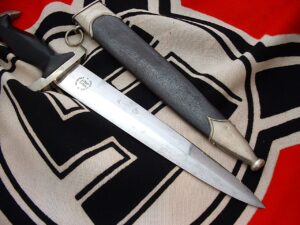 6 - Early SS M33 by Klaas - D1241