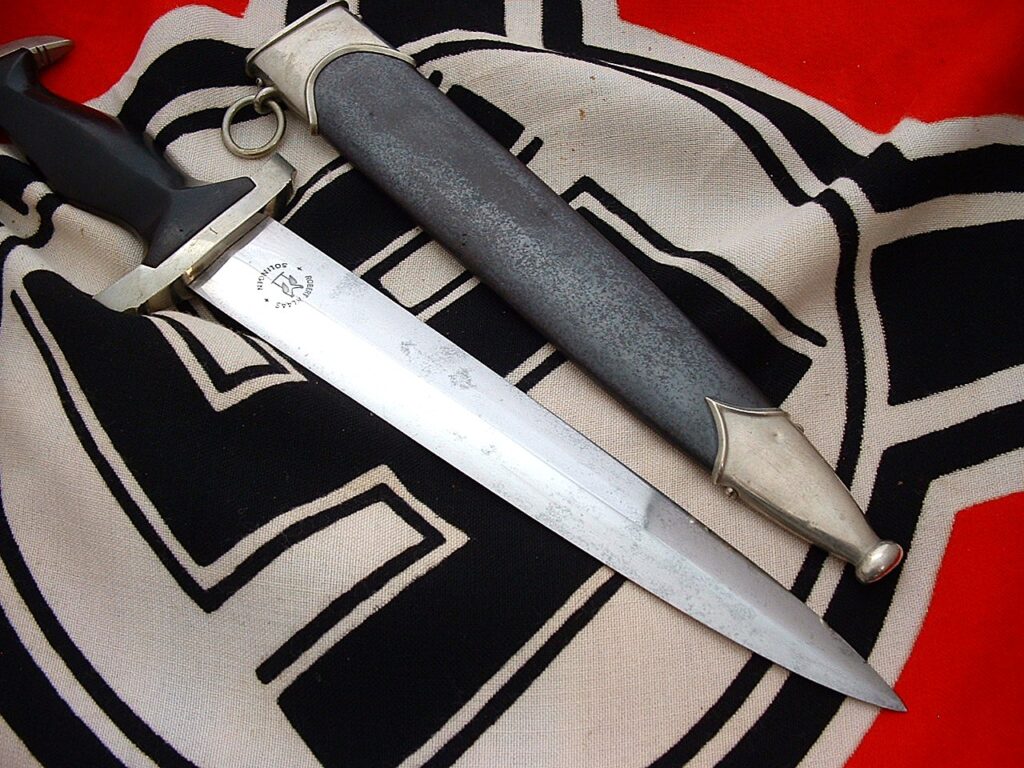 6 - Early SS M33 by Klaas - D1241