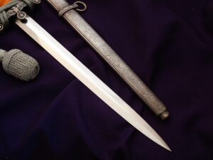 7 - Early Eickhorn Heer Officers' Dagger - D1248