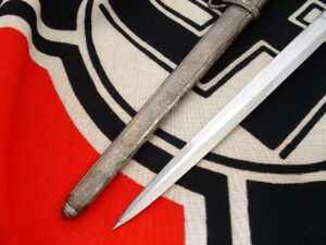 7 - Glass Grip Army Officer's Dagger by E. Pack - D1243
