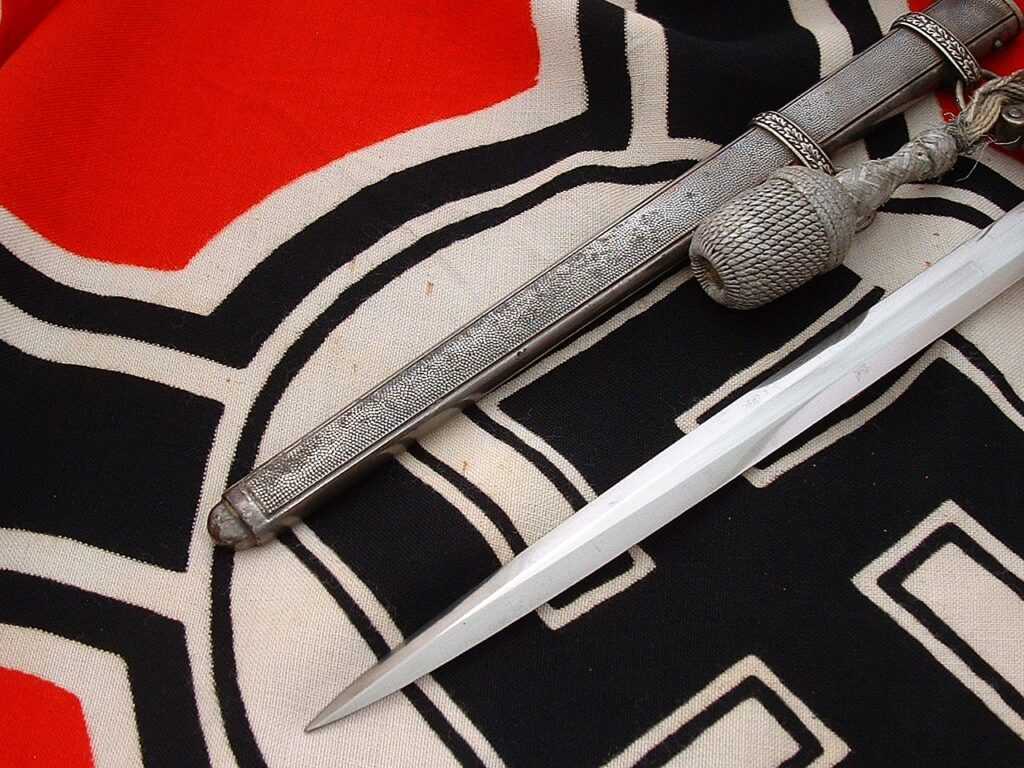 7 - Ivory Grip Army Dagger by Puma - D1242