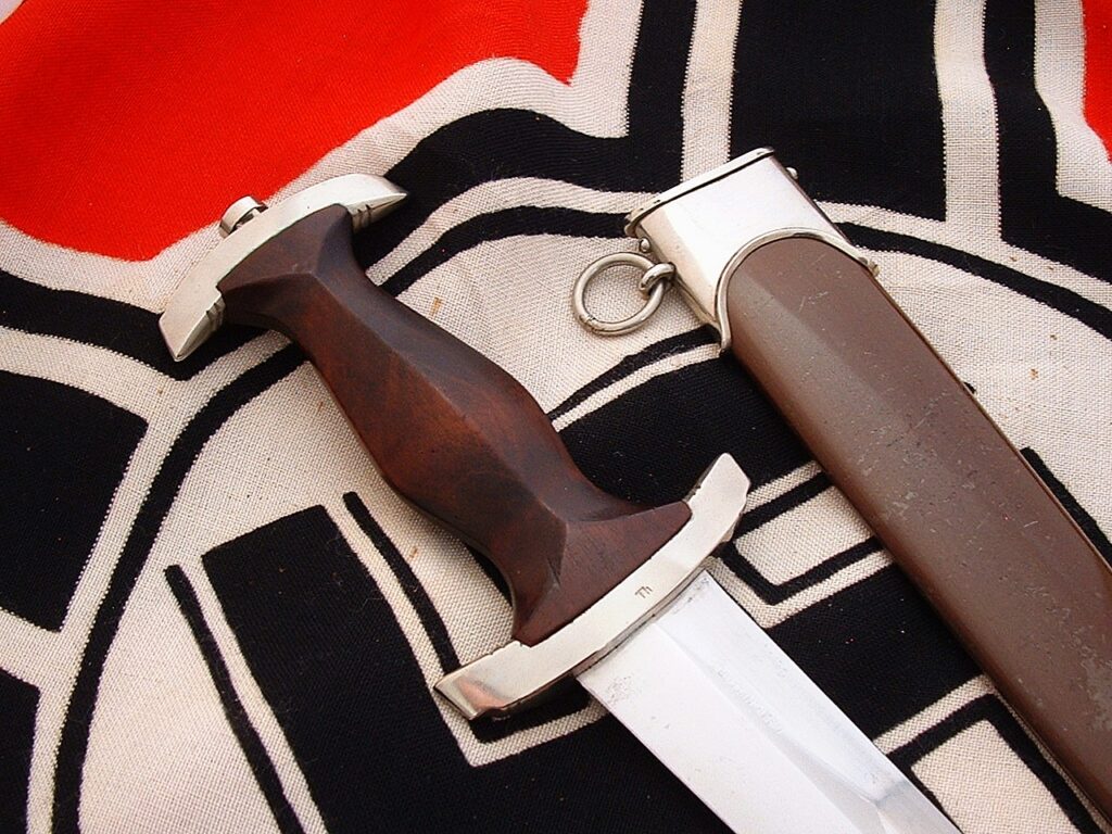 7 - Minty SA Dagger by Heller - D1240