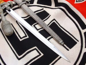 8 - Army Officer's Dagger by Alcoso - D1244