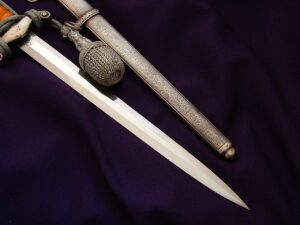 8 - Early Eickhorn Heer Officers' Dagger - D1248