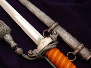 9 - Early Eickhorn Heer Officers' Dagger - D1248